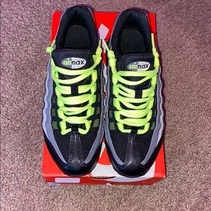 nike air max ‘95s (gs)
